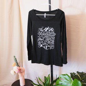 Scoop Neck Mountains Top